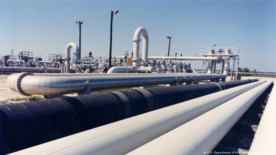 Who holds the biggest emergency oil reserves?