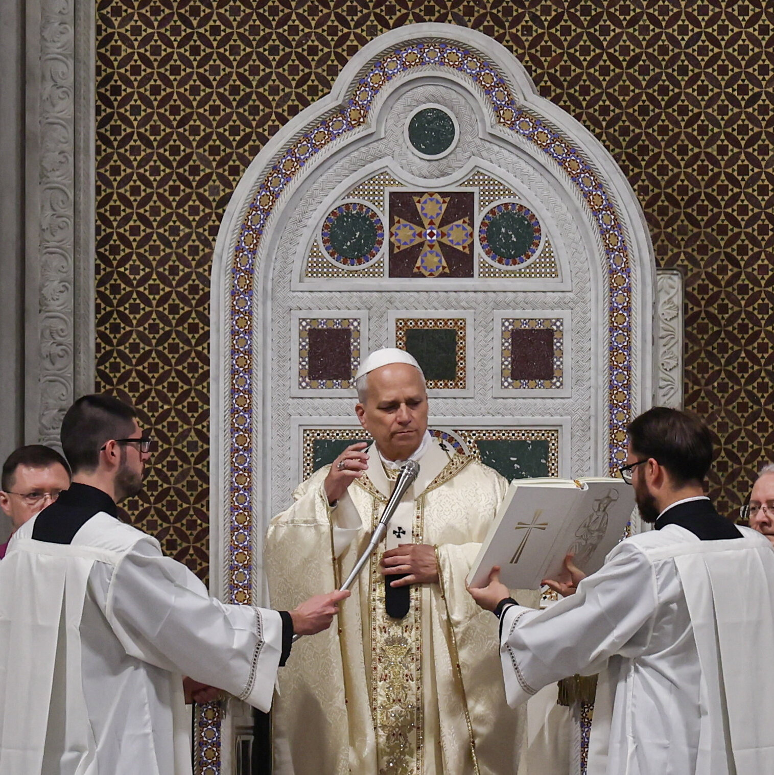 Hegseth Says U.S. Troops Are Fighting for Jesus. The Pope Disagrees.