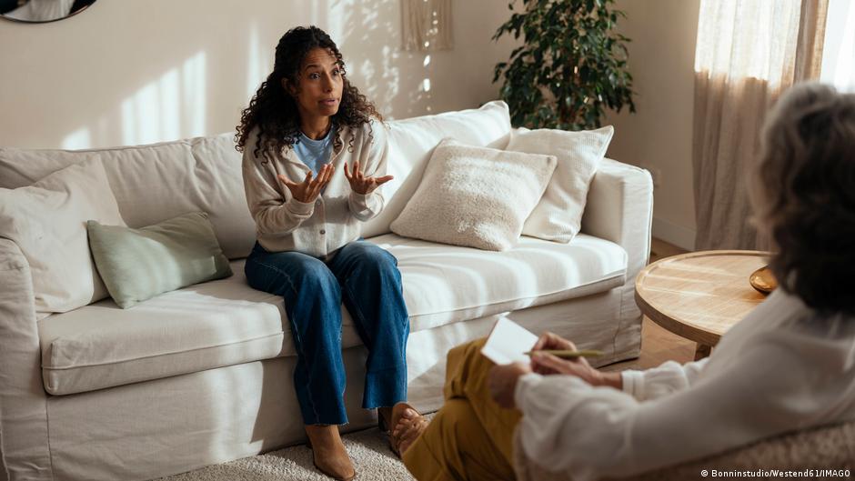 Germany: Mental health patients struggle to get help