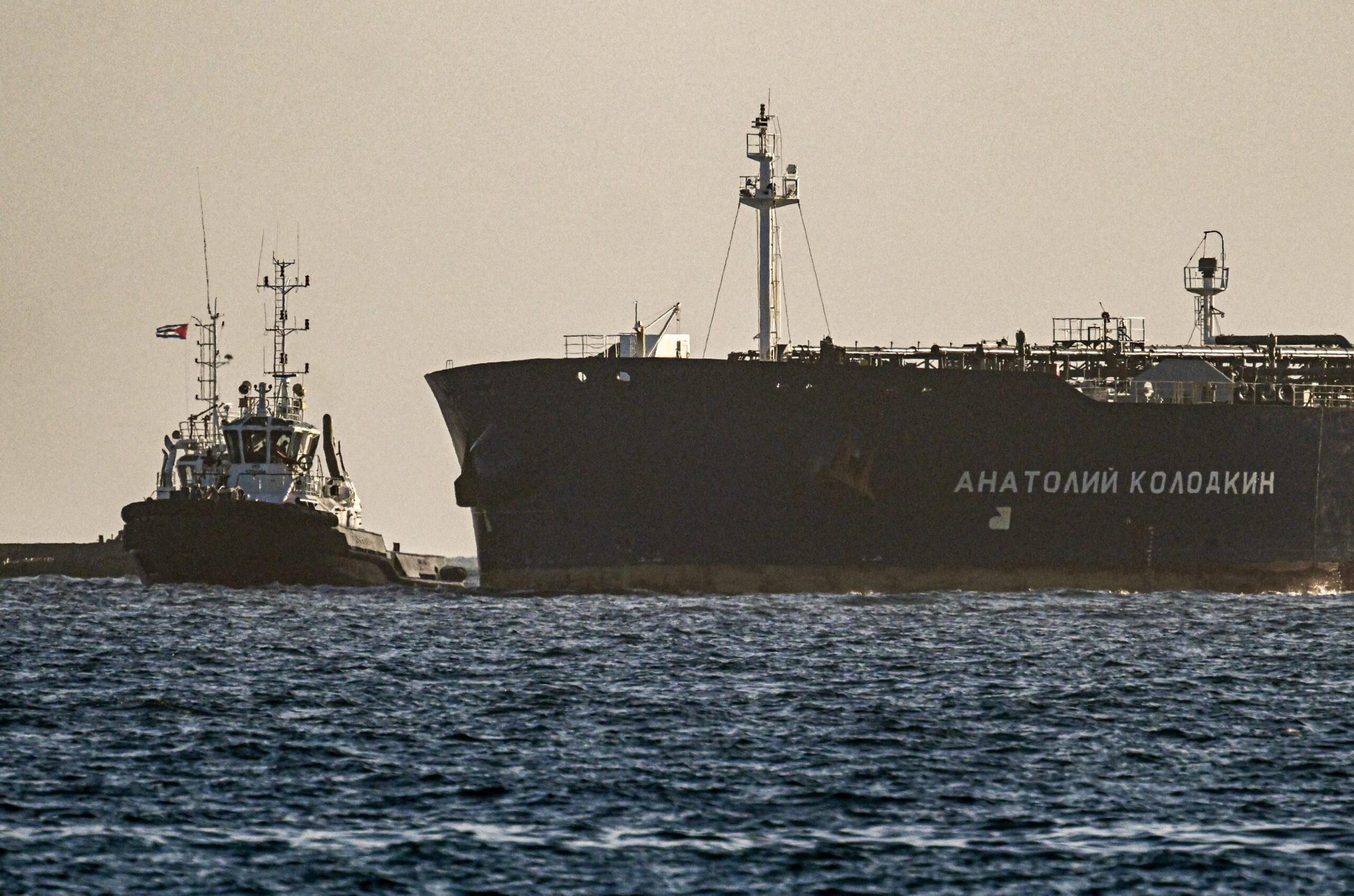 Rusia no le suelta la mano a Cuba: prepara el envío de un segundo cargamento de combustible