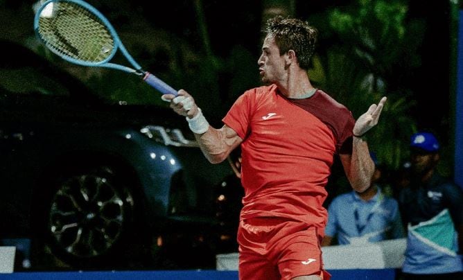 Mariano Navone y Camilo Ugo Carabelli clasificaron a la semifinal en los torneos de Bucarest y Marrakech
