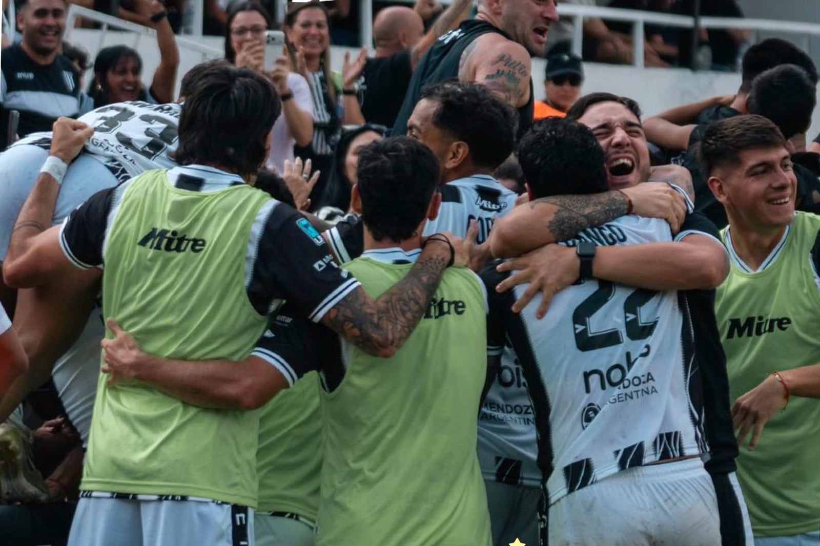 Infernal: Vélez pasó de ganar 2-0 y florearse a perder 3-2 por un gol en contra ante Gimnasia en Mendoza