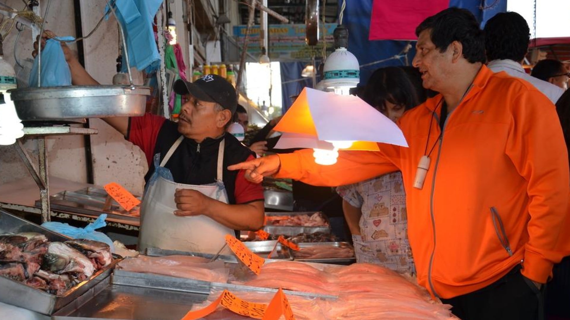 Coordinación y vigilancia sanitaria en Mercado La Nueva Viga durante Semana Santa, destaca Secretaría de Salud Pública de CDMX