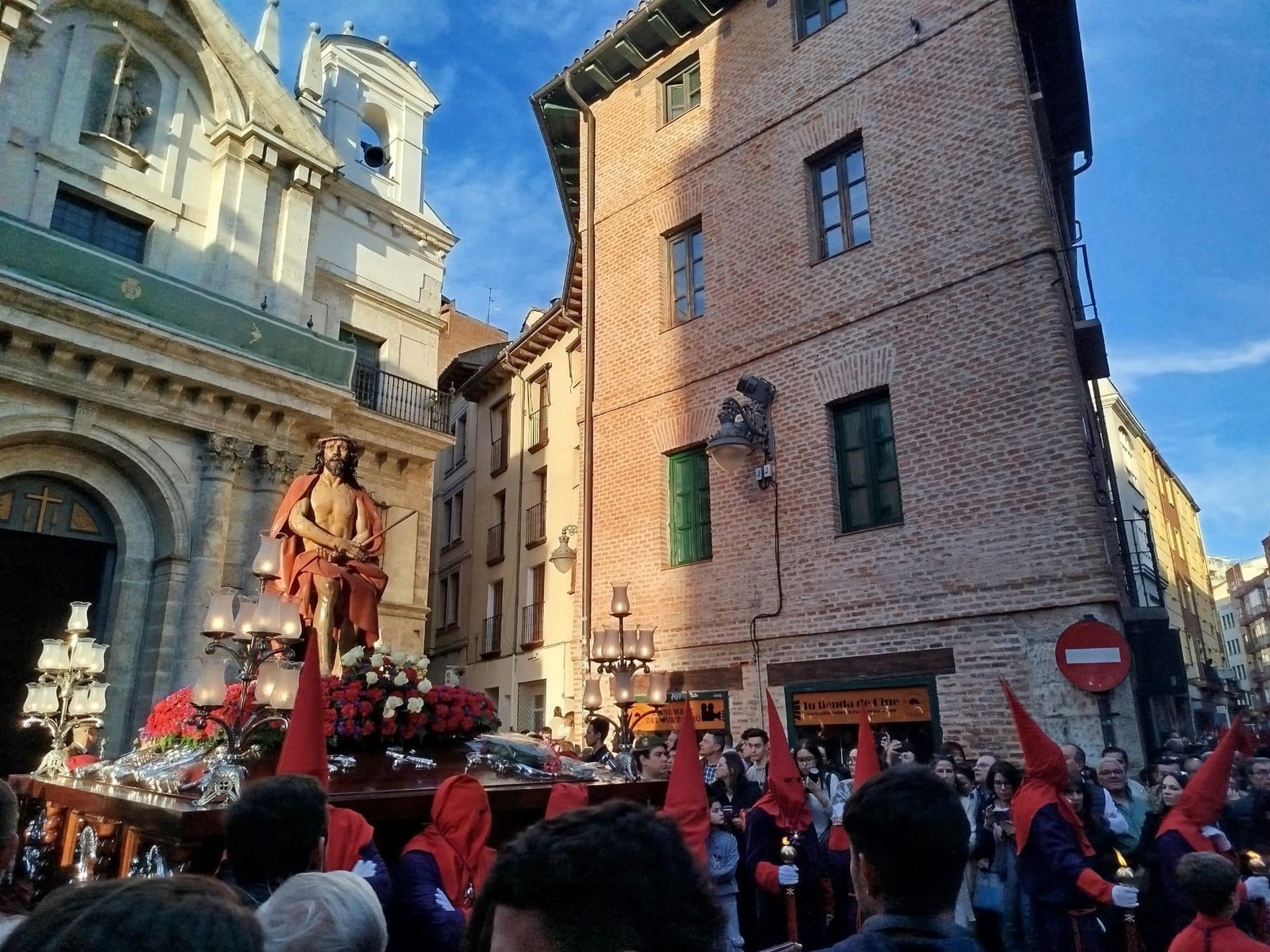 Miles de personas contemplan un año después el ‘museo al aire libre’ de la Procesión General de Valladolid