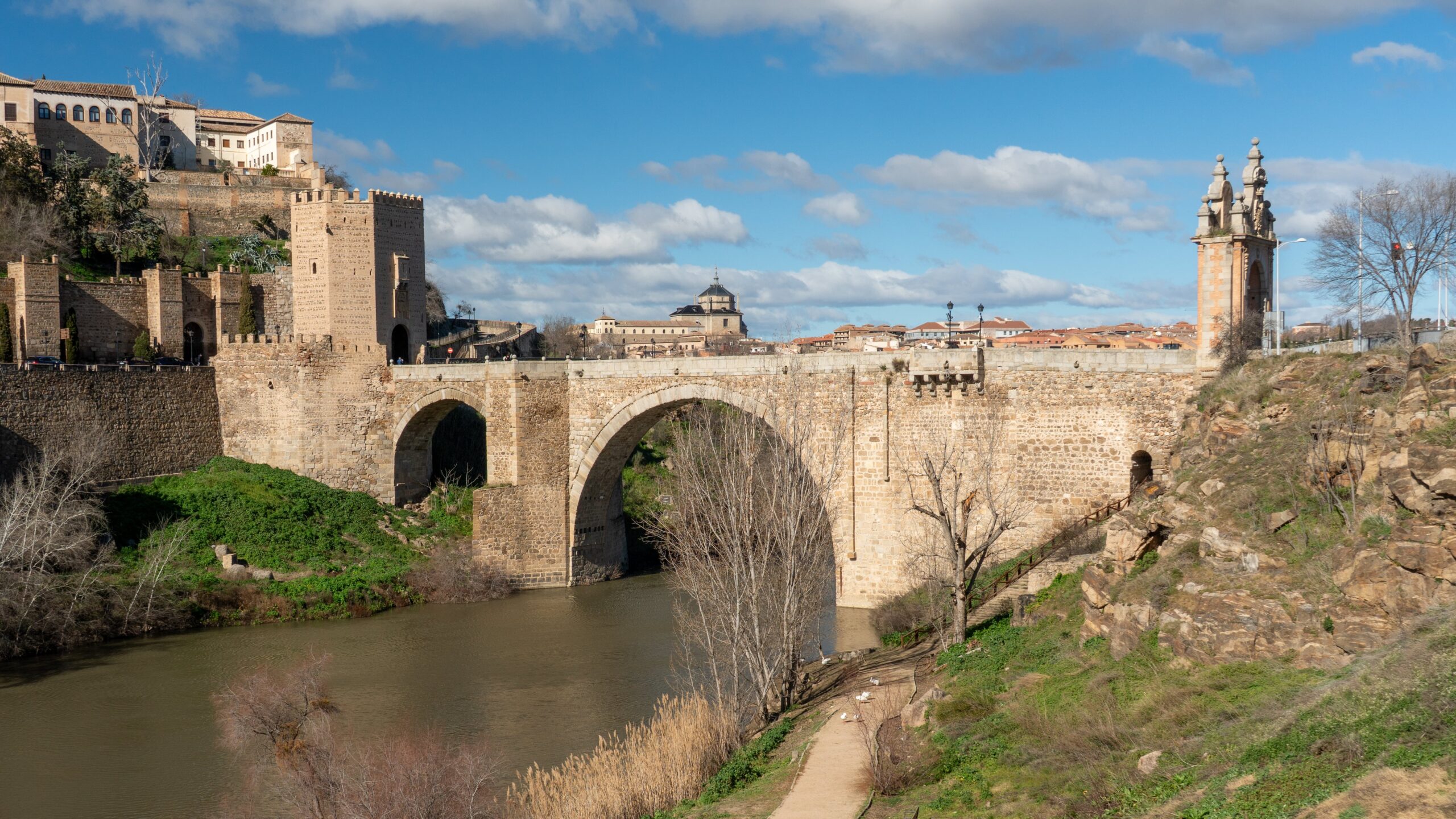 Los puentes medievales más bonitos de Castilla-La Mancha: increíbles joyas arquitectónicas que conectan siglos de historia
