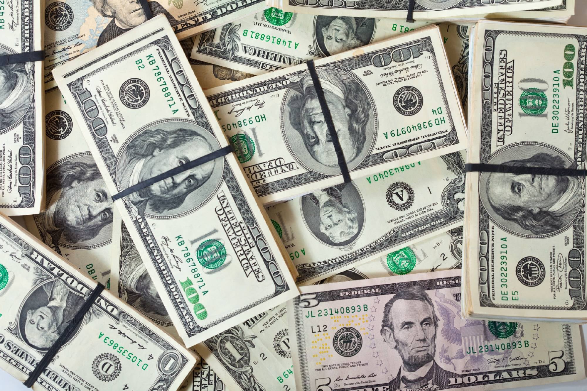 ARCA flexibiliza, la UIF no: por qué hay que seguir justificando el origen del dinero cuando se compra una propiedad