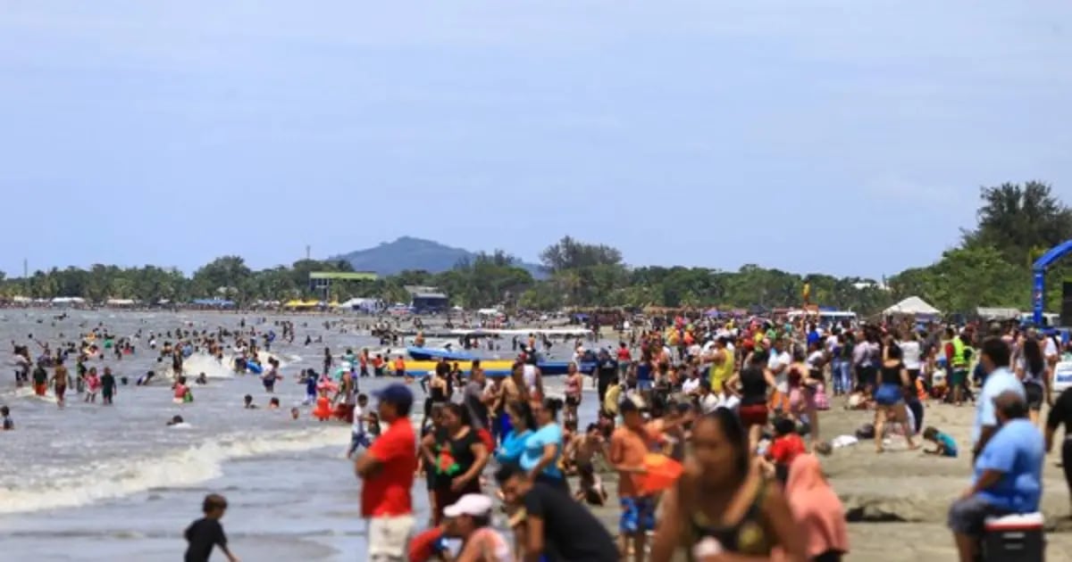Más de 400 mil turistas se movilizan en Honduras esta Semana Santa