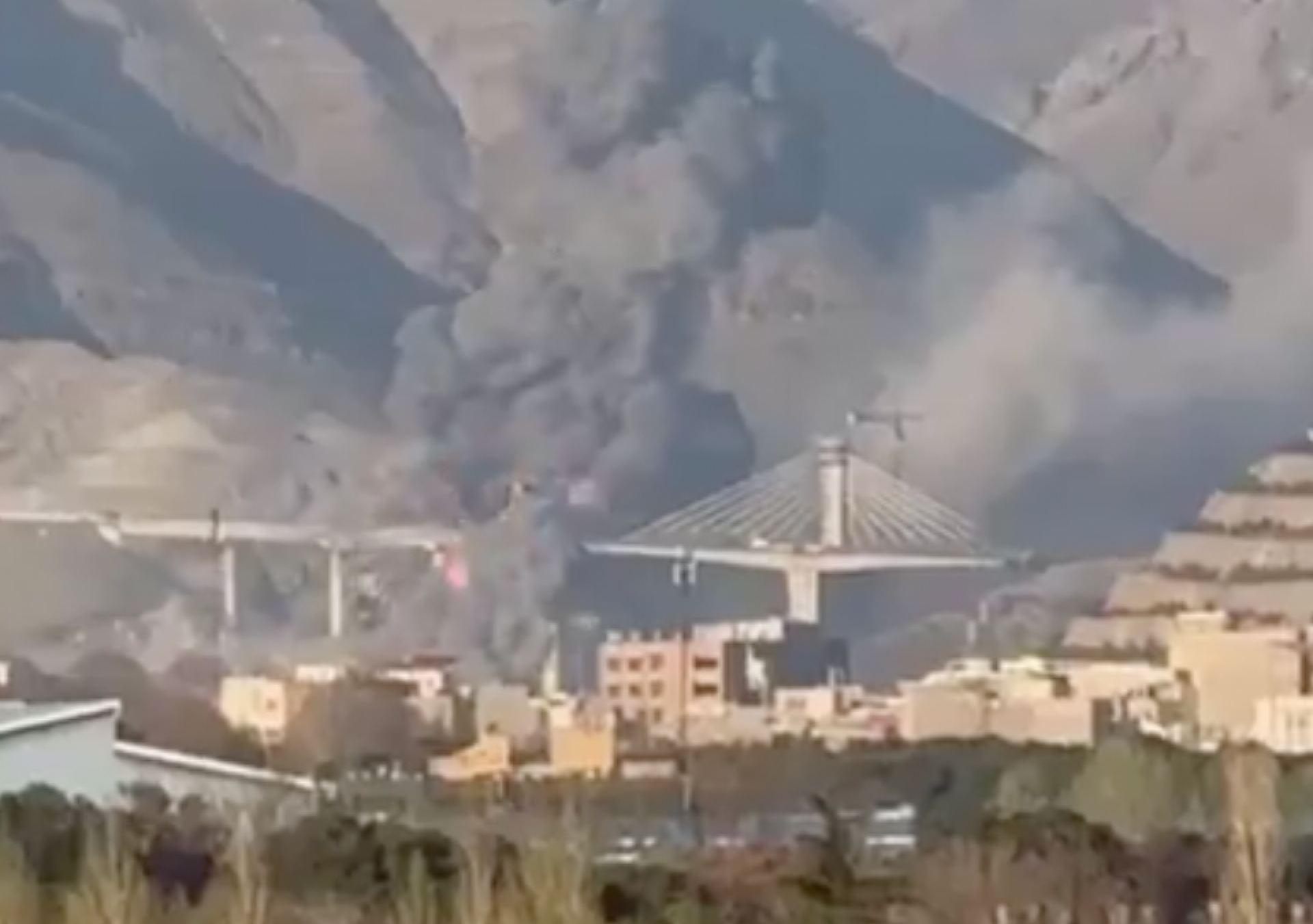 US-Israeli strike hits newly opened B1 bridge near Tehran, killing two